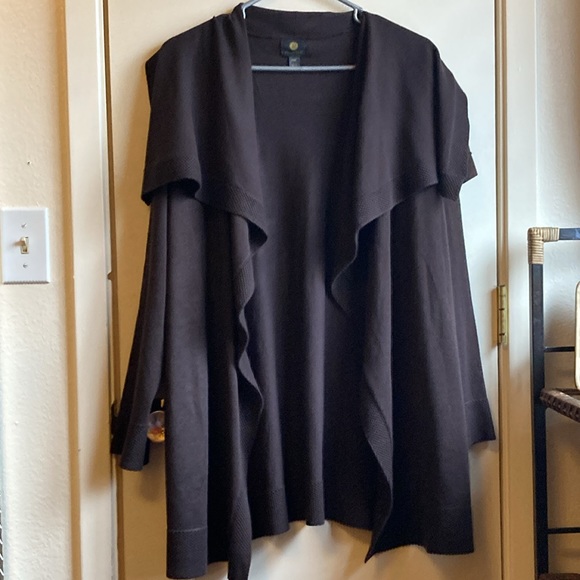 NWOT JM Collection Chocolate Brown, Wide Collar Drapes to Front. Size PXXL. - Picture 3 of 14